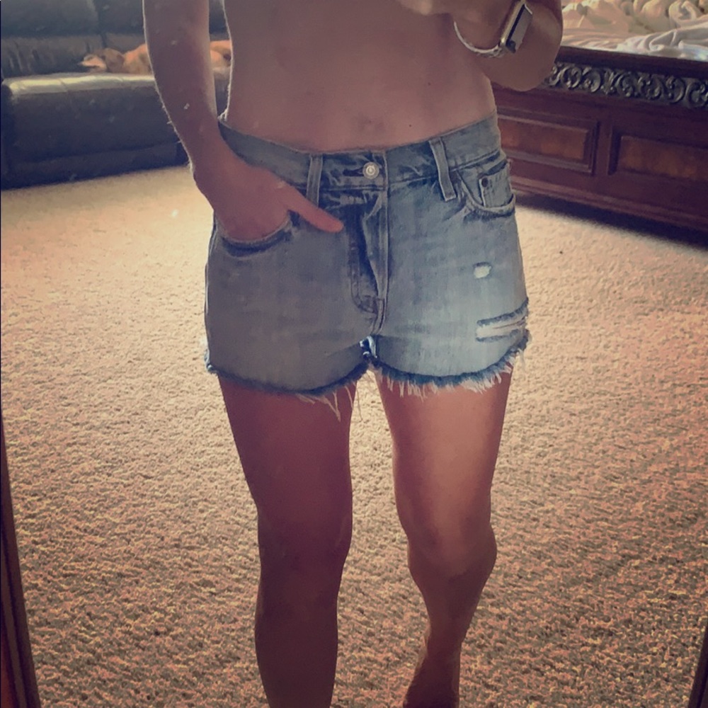 Levi’s Cutoff Shorts in color Waveline